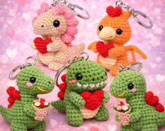 Llavero de dinosaurio de ganchillo con ramo de flores o corazón, regalo de dinosaurio amigurumi para novia, novio o pareja, regalo romántico de San Valentín.