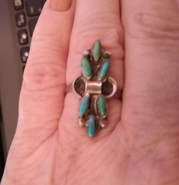 Striking Vintage Zuni Turquoise Dishta Style Sterling Silver Ring Old Striking Vintage Zuni Turquoise Dishta Style Sterling Silver Ring Old