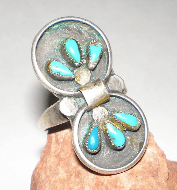 Bisbee Turquoise Ring "Hen's Tooth" Locked Rings … - image 2