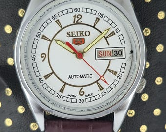 Luxury Vintage Seiko 5 Automatic White Dial Cal. 6309 Men's Wristwatch | 17 Jewels | Day & Date Indicator | Round Shape | Leather Band