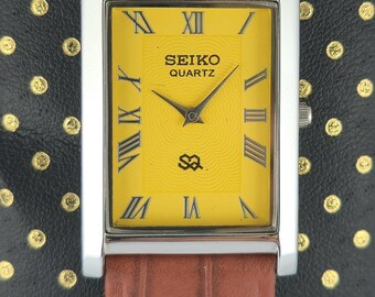 Luxury Vintage Seiko Slim Yellow Dial Quartz Men display picture 2