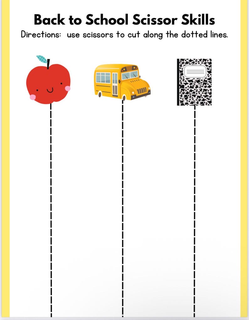 Puede incluir: Una hoja de trabajo para las habilidades con tijeras de regreso a la escuela. Presenta una manzana roja, un autob&uacute;s escolar amarillo y un cuaderno en blanco y negro, cada uno con una l&iacute;nea punteada para cortar. El texto dice "Back to School Scissor Skills".