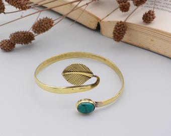 Leaf & Turquoise Brass Cuff Bracelet – Handmade Adjustable Boho Nature-Inspired Jewelry, Botanical Bangle Gift for Her, Minimalist Design
