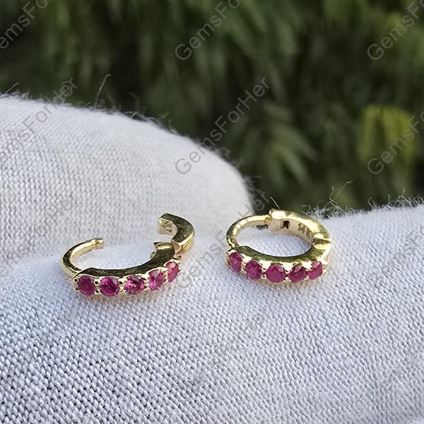 Rubis véritable Super Small Huggies pour Cartilage Or jaune 14 carats Pierre de naissance de juillet, Bijoux de mariée minimalistes