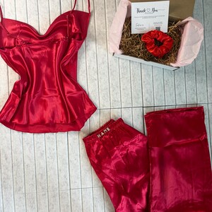 Roze, goud, rood, blauw lichtgewicht satijnen cami broek nachtkleding loungewear pyjama pyjama set l Personaliseerbaar AANGEPASTE GROOTTE BESCHIKBAAR l Valentijnscadeau afbeelding 18