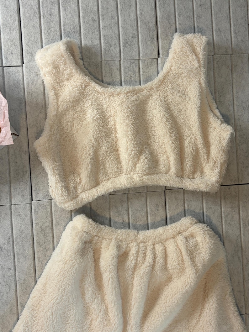 Snuggle Hearts Pink & Weiß Lounge Wear Pyjama Set Teddy Shorts Crop Top Set l BENUTZERDEFINIERTE GRÖßE VERFÜGBAR l Geschenk l Personalisierbar l Nachtwäsche Bild 19