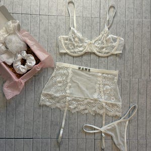 gleitgel 1 liter White Stockings With Garters