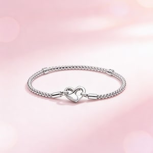 Bracciale Pandora Moments con catena tempestata / Bracciale con ciondoli in argento 925 per donna / Delicati gioielli per tutti i giorni.
