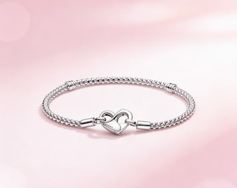 Bracciale Pandora Moments con catena tempestata / Bracciale con ciondoli in argento 925 per donna / Delicati gioielli per tutti i giorni.