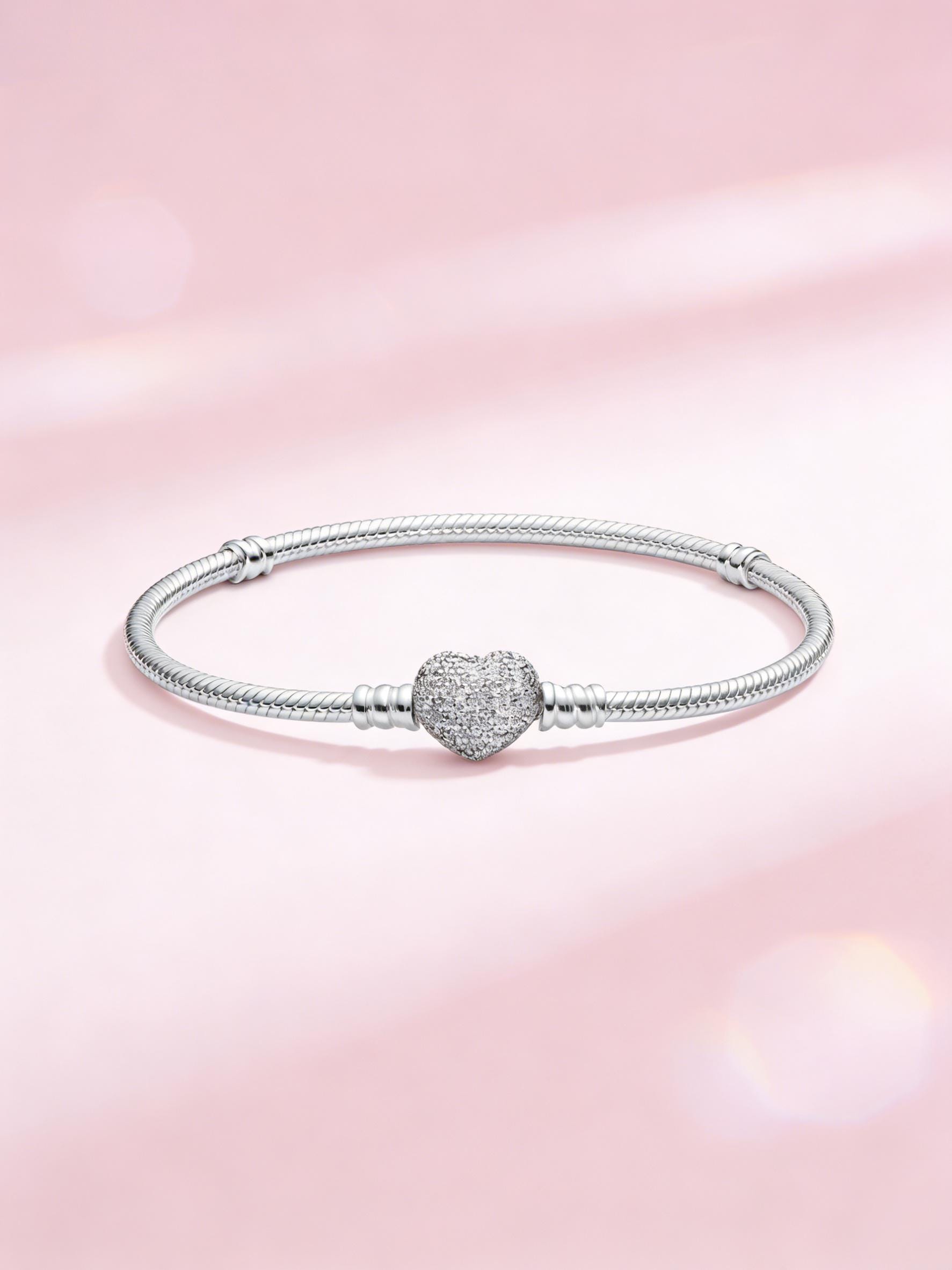 Pandora Moments Sparkling Heart Clasp Snake Chain Bracelet | 925 