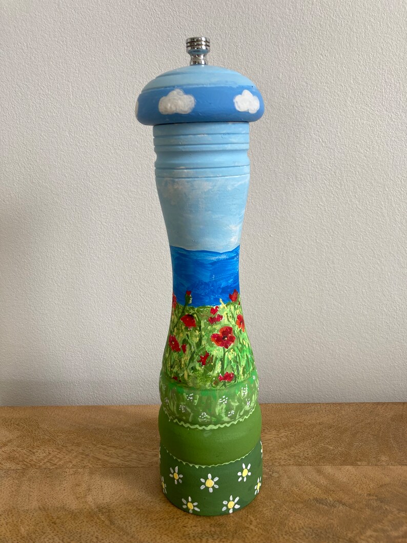 Painted grinder/ poppies/pepper mill image 5