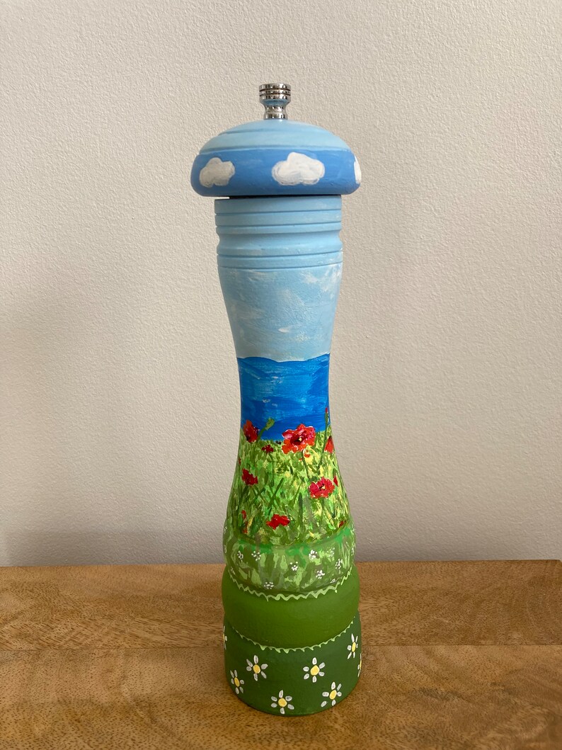 Painted grinder/ poppies/pepper mill image 6