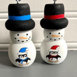 Penguins/ penguin ornament/wood ornament