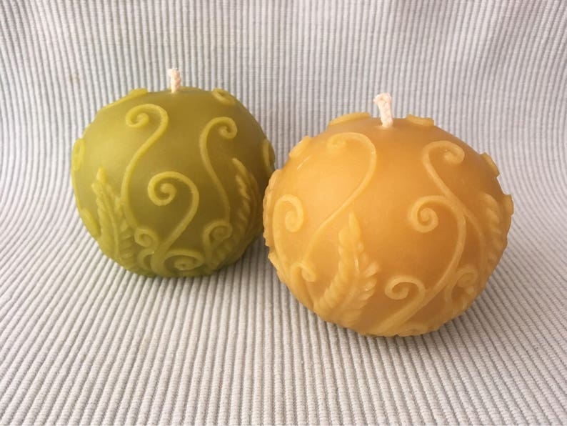 Pure Beeswax Fern Ball Candle image 1