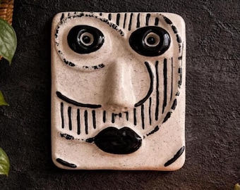 Abstract Black & White Ceramic Face Mask – Handmade Wall Art, Modern Minimalist Home Decor Sculpture
