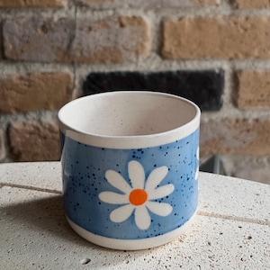 Handmade Ceramic Daisy Mug – Lilac Ceramic Cup | Hand-Painted Flower Tumbler for Coffee Lovers