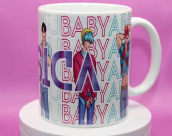 Taza personalizada de Saja Boys / Regalo de cazadores de demonios K-Pop / Taza personalizada con romance, misterio, Jinu, bebé y Abby + ¡juego de pegatinas GRATIS!