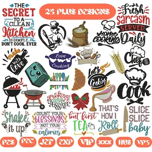 Könnte beinhalten: Eine Sammlung von Stickmustern zum Thema Küche, darunter Texte wie "Das Geheimnis einer sauberen Küche", "Frischer Sarkasmus täglich serviert" und "Lasst uns kochen". Weitere Designs umfassen eine Kochmütze, Küchenutensilien und eine Schleife.