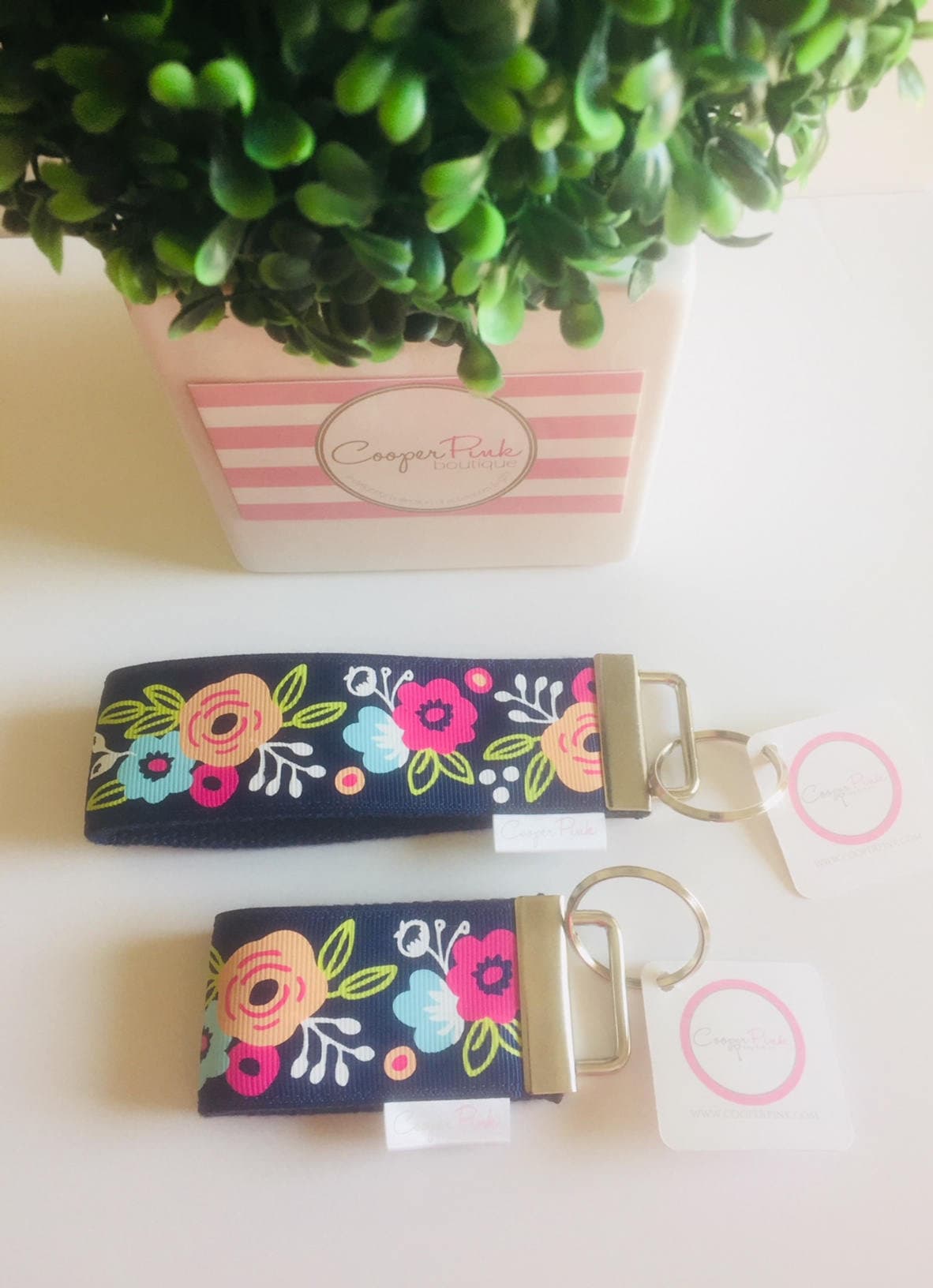 Pinky Promise Smiley Key Fob Wristlet – Donna D's Boutique
