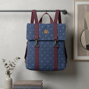 Mochila denim corazones hecha a mano | Mochila portátil mujer | Backpack artesanal | Regalo original | Made in Spain