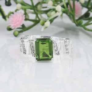 Unique Green Tourmaline Ring ,Statement Ring,Silver Ring ,Engagement Ring, October Birthstone Ring,Green Gemstone Ring,Best Gift Ring For GF