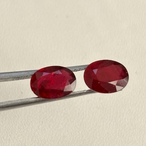 IGI gecertificeerd natuurlijk rood robijn bijpassend paar 2,50 CT | 6 x 8 mm ovaal geslepen natuurlijke robijn losse stenen |