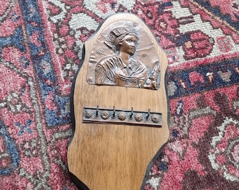 Elsässische Messing Büste Schlüsselhalter - Vintage französische Volkskunst Wanddekoration