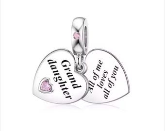 Charm de nieta en plata de ley 925 con corazón rosa grabado "All of me loves all of you". Compatible con pulseras Pandora.