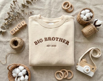 Personalized Big Brother Sweatshirt, Custom Est Year Kids Crewneck, Embroidered Sibling Shirt,Big Brother Gift,Pregnancy Announcement Outfit
