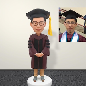 Customized graduation bobblehead, customized classmate bobblehead dolls, customized doctoral bobblehead, Customized teacher bobblehead doll