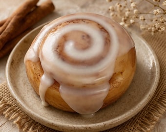 Realistic Cinnamon Roll Wax Melt | Bakery Scented Soy Paraffin Home Fragrance