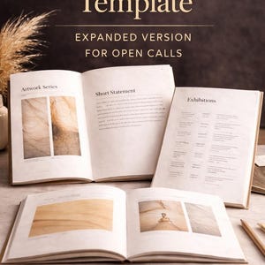 Pu&ograve; includere: Un modello di portfolio per artisti con libri aperti le cui pagine mostrano serie di opere, brevi dichiarazioni ed elenchi di mostre. Il testo recita Artist Portfolio Template, Expanded Version For Open Calls, Includes Statement, Exhibitions, Multiple Layouts.