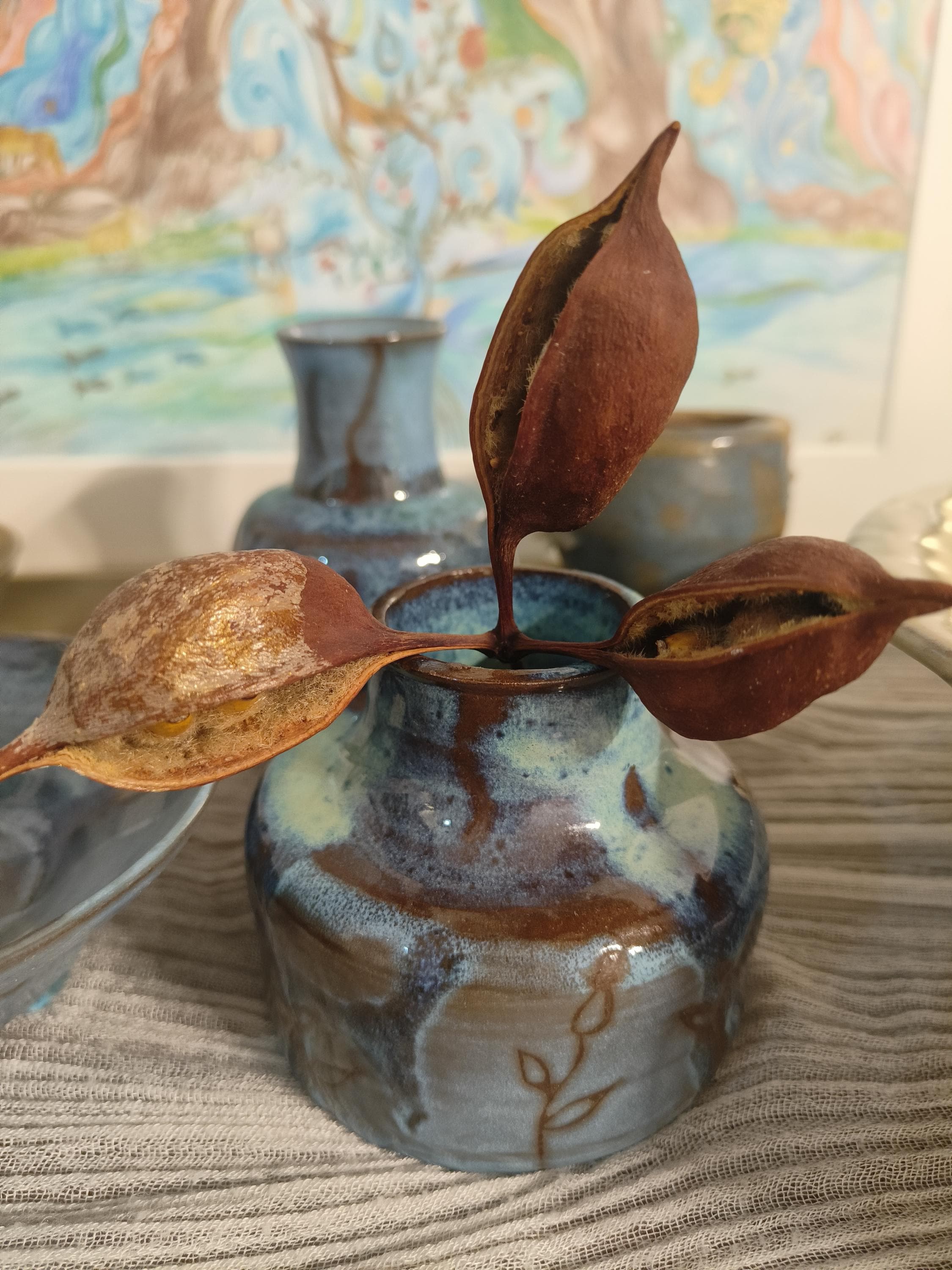 小さな手作り陶器の花瓶 – ブルーシーブラウン - Etsy 日本