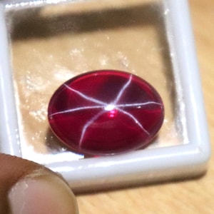 AAA-Qualitäts-Sternrubin Loser Ovalschliff 15 Karat Cabochon Zertifizierter Roter Rubinstein Burma Natürlicher Rubinstein Top-Qualität, Schmuckherstellung, Rubinring