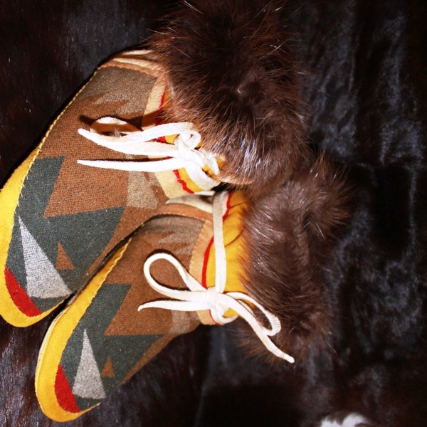 FREE SHIP New handsewn Native Alaskan made mukluk moccasin boot, Pendleton, beaver fur, Indian smoked tan moose, and deer hide Unisex