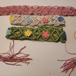 Unbranded Green Boho Woven Macrame Belt with Wooden Beads, Crochet Flowers & Fringe Tie 2.5&quot; Wide X 55&quot; Long - Macrame Belts