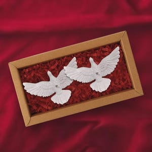 Two Turtle Doves Ornament Set – Inspired by Home Alone’s Symbol of Lasting Friendship