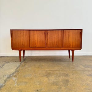 Mid Century Danish Modern Teak Credenza by Gunni Omann, 1960s Vintage Sideboard, Scandinavian MCM Walnut Lowboy Buffet Cabinet