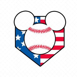 Peut inclure: Un ballon de baseball avec des coutures rouges est centré dans un motif en forme de bouclier. Le bouclier est divisé en sections avec les couleurs et les motifs du drapeau américain, surmonté d'oreilles de Mickey Mouse.