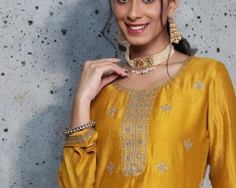 Kurti fait main en soie mélangée : robe ethnique indienne jaune à motif floral et sequins