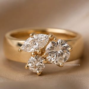 Anillo de compromiso con diamantes en racimo / Anillo de diamantes de formas múltiples / Anillo nupcial moderno