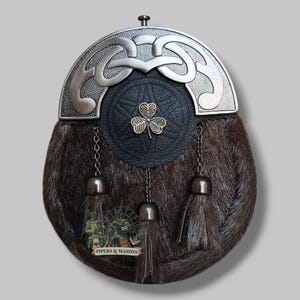 Scottish Antique Shamrock Badge Kilt Sporran Celtic Cantle Handmade Sporran 3 Tassels Fur Kilt Sporran Shamrock Sporran With Chain & Belt
