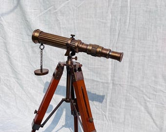 Telescopio antico in ottone marrone vintage su treppiede in legno – Decorazione nautica – Telescopio da collezione fatto a mano”