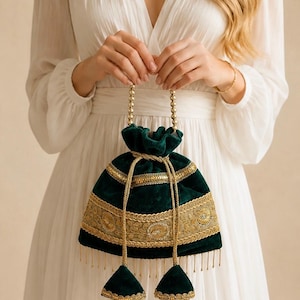 Velvet Green Potli Bag Green Lace Clutch Bag Pearl beaded clutch Gold clutch bag Green beaded bag Bridal evening clutch Green wedding bag