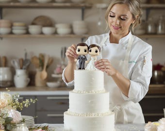 Personalized Wedding Cake Topper: Custom 3D Printed Bride & Groom Figurine