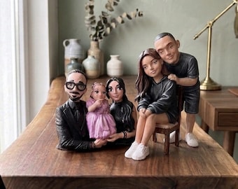 Personalized Family Figurine – Custom Parents Gift – Handmade Mini Sculpture from Photo