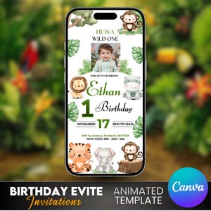 Op de afbeelding: Een digitale verjaardagsuitnodiging op een smartphonescherm. Het ontwerp bevat een foto van een kind, illustraties van jungledieren en tekst met "He is a Wild One", "Ethan 1st Birthday" en evenementdetails.
