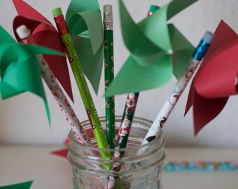 Classroom Holiday Party, Stocking Stuffer, Christmas Stocking Stuff, Christmas Party favor pinwheel pencils 6 (custom orders welcomed)