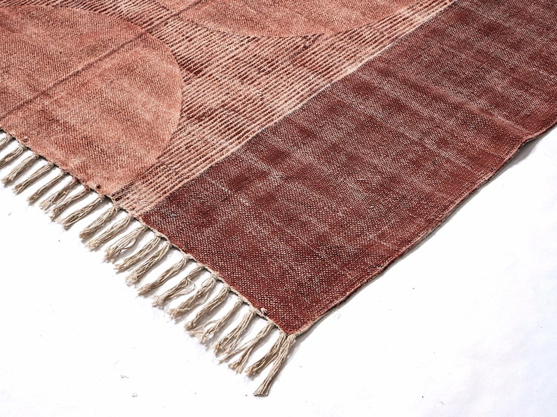 Modern Rust Abstract Area Rug • Washable Moroccan Cotton Kilim Rug • Block Print Dhurrie for Living Room, Earthy Boho Yoga Mat floral rug, kitchen rug, runner rug, patio rug, handmade rug, cotton rug, kilim rug, indian rug, outdoor rug, living room rug, vintage rugs, area rug, bedroom rug
