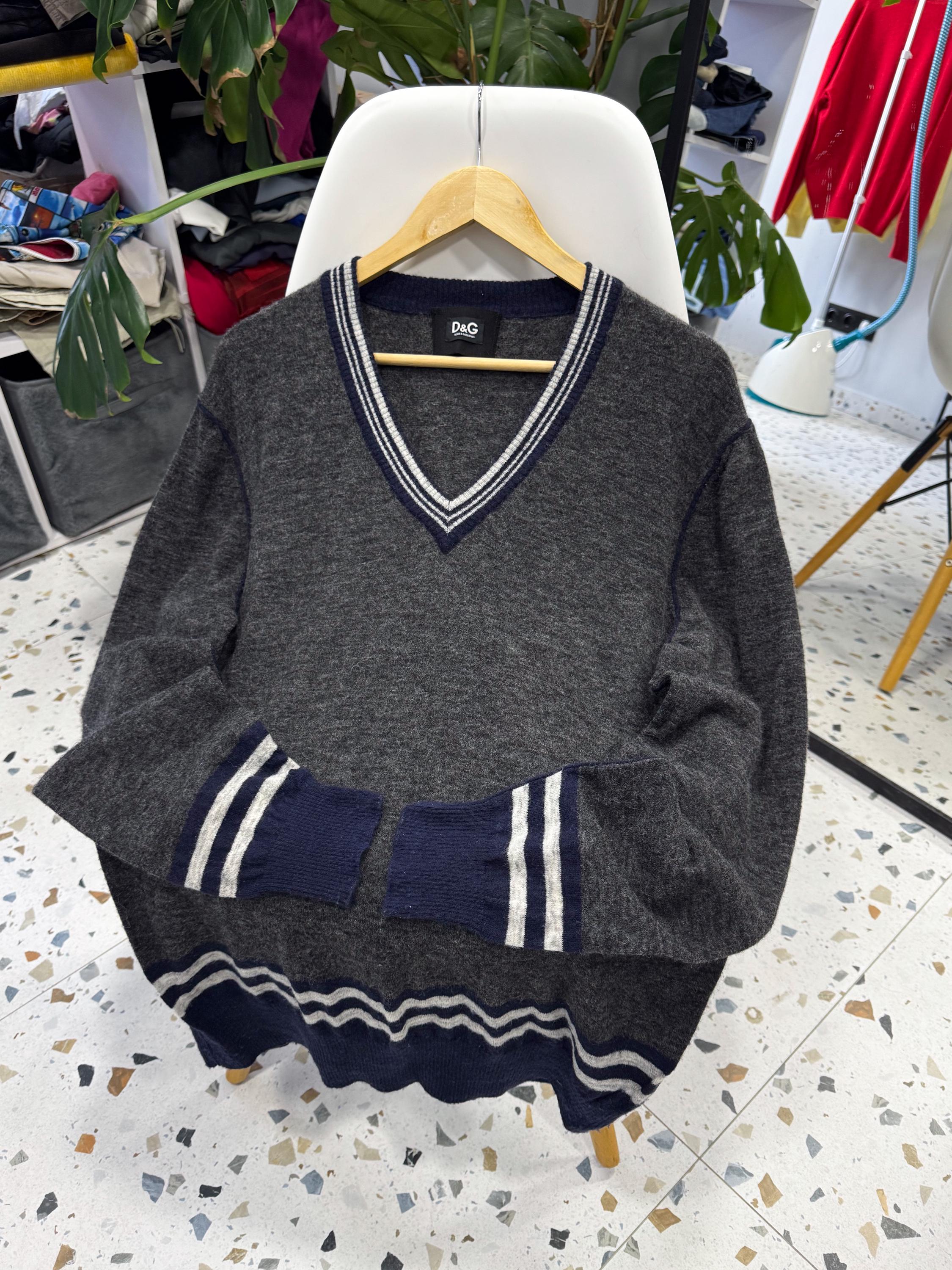 トップス 00s DOLCE & GABBANA v-neck knit V Neck Dolce Gabbana - Etsy